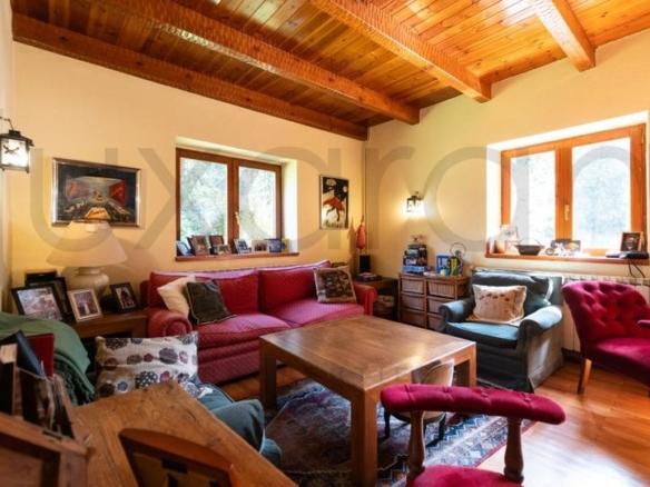 House or villa for sale on Calle Pont, -1, Tredós