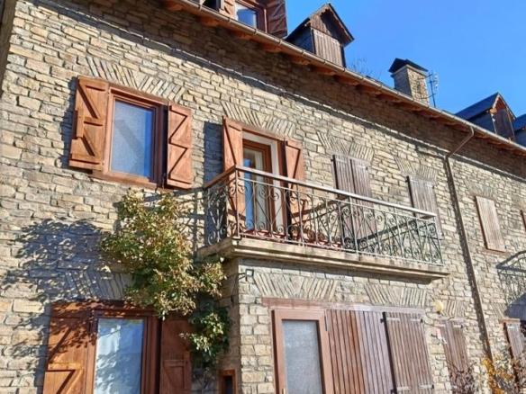 House or chalet for sale in Travesia Centre;ag.mont), 7, Mont