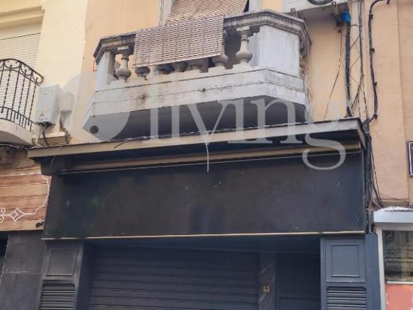 Building for sale on Carrer Sant Antoni, Center Històric