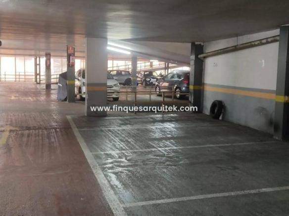 Garage for sale on Avenida Blondel, 96, Center Històric