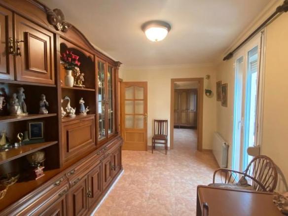 Townhouse for sale on Carrer Pons I Arola, Linyola