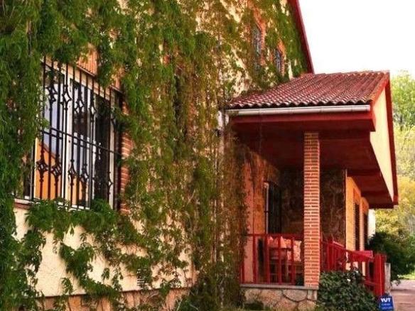 House or villa for sale on Calle de la Cruz, Escalona del Prado