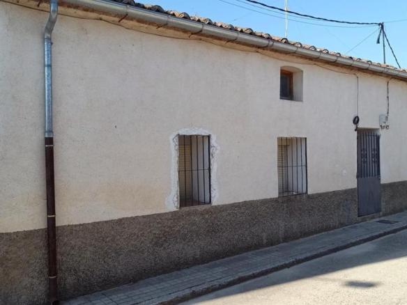 House or villa for sale in Aldeanueva del Codonal