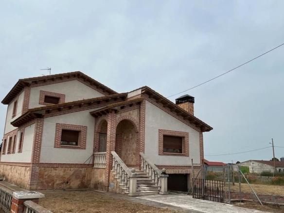 House or villa for sale in Calle Vegas, 7, Cuéllar