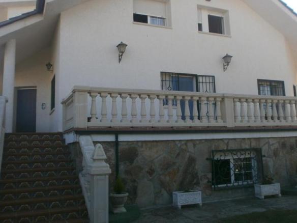 House or villa for sale in La Lastrilla