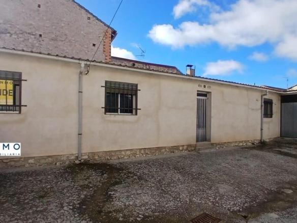 Commercial premises for sale at Calle Segovia-lovingos, 5, Cuéllar