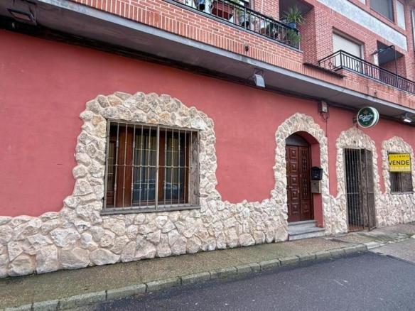 Commercial premises for sale at Calle Castilviejo, 4, Cuéllar