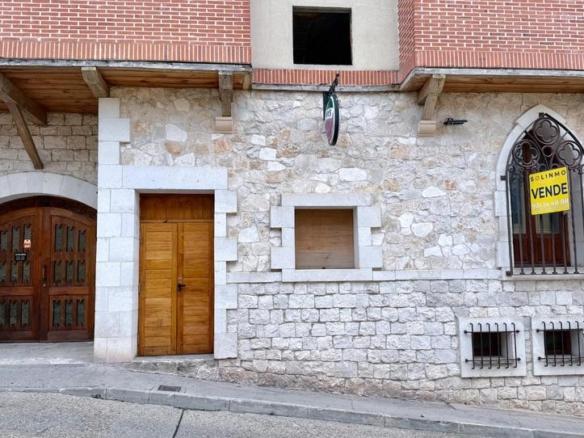 Commercial premises for sale at Calle Castilviejo, 4, Cuéllar