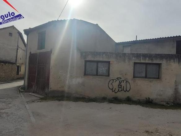 House or villa for sale in Aguilafuente