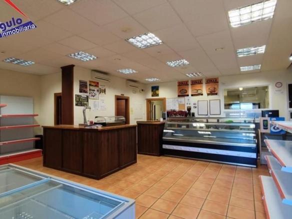 Commercial premises for sale on N-601, Palazuelos de Eresma
