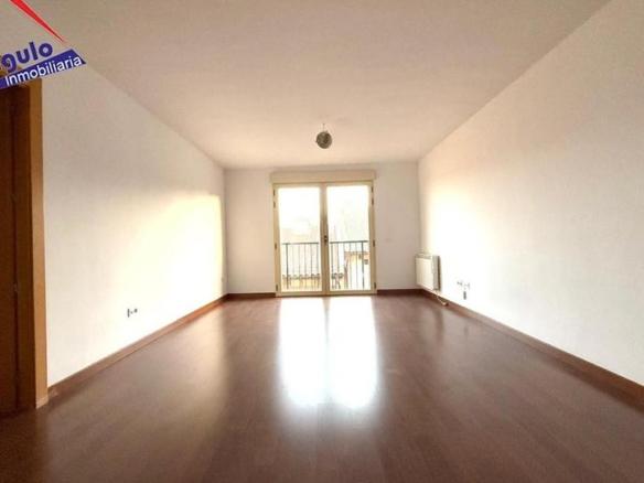 Apartment for sale in San Isidro, Carbonero el Mayor