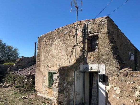 Rustic property for sale in Trescasas