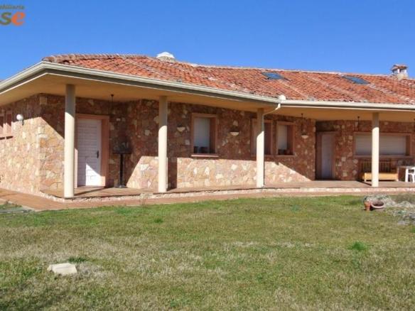 House or villa for sale on Calle Real, Palazuelos de Eresma