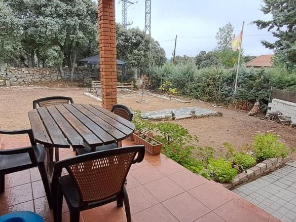 House or villa for sale on Avenida la Cerca Nueva, 1a, Ituero y Lama