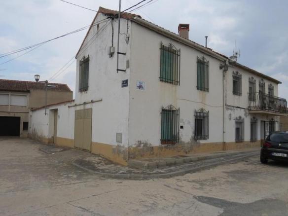 House or villa for sale on Mirasierra Street, Abades