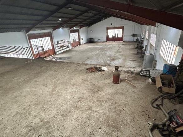 Industrial building for sale in C-605, Rural Area