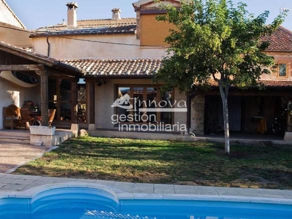 House or villa for sale in Santo Domingo de Pirón