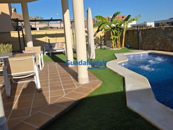 House or villa for sale on Calle Campanilla, Olivar de Quintos