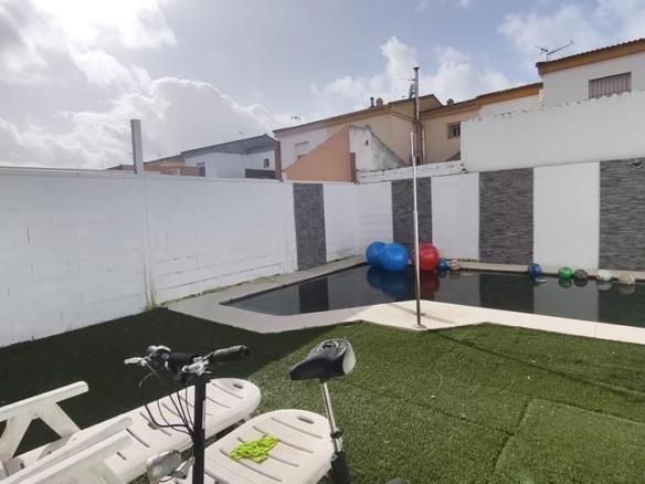 Townhouse for sale in Villanueva del Ariscal