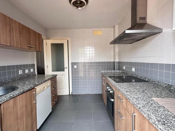 Townhouse for sale in Coria del Río