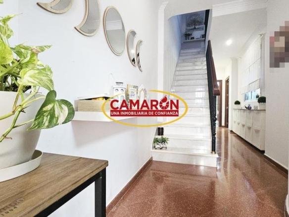 Townhouse for sale in La Puebla del Río