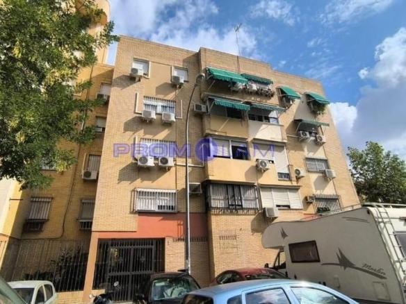 Apartment for sale in Mar Tirreno, Pino Montano – Consolación
