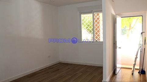 Ground floor apartment for sale in La Moraleja, Urbadiez – Entrepuentes