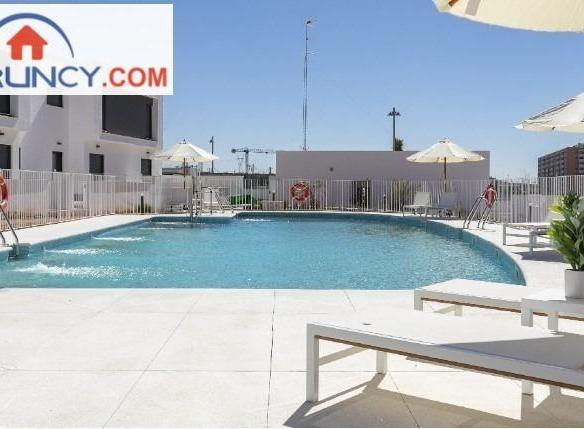 Townhouse for sale in Entrenúcleos