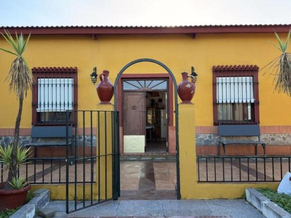 Rustic property for sale in Las Cabezas de San Juan