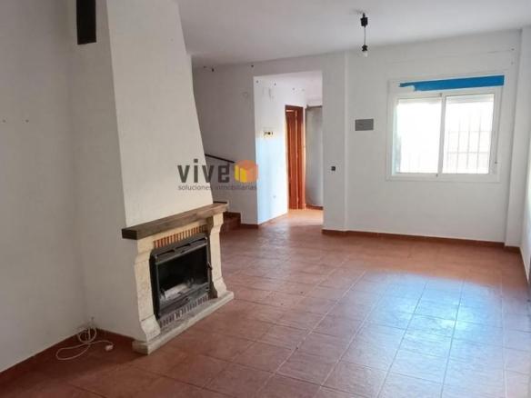 Townhouse for sale in Salteras