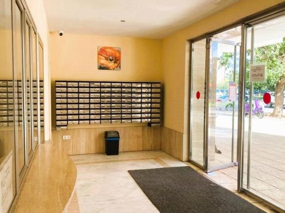 Apartment for sale on Avenida de la Aeronáutica, 9, Urbadiez – Entrepuentes