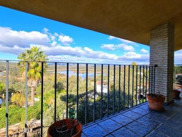 House or villa for sale on Calle Gines, 21, Los Lagos
