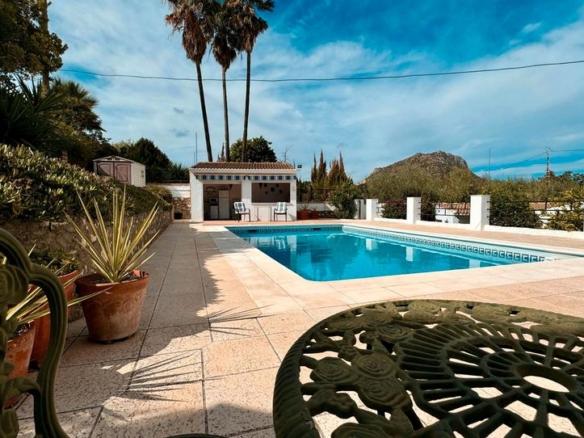 House or villa for sale in Lora de Estepa
