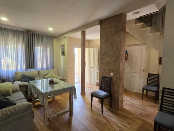 House or villa for sale in Nueva Alcalá