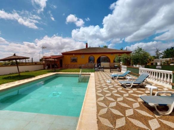 House or villa for sale in Nueva Alcalá