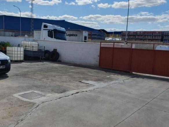 Industrial building for sale on Calle de Denario, La Motilla – Fuente del Rey
