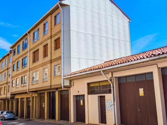 Apartment for sale on Calle Fuente Nueva, Ólvega