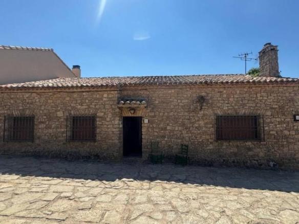 House or villa for sale in Calle Barranco – Villa, Medinaceli