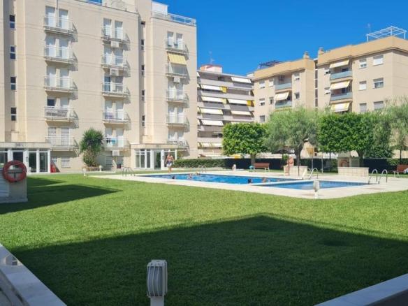 Ground floor for sale on Paseo Maritim Sant Joan de Deu, L’Estany