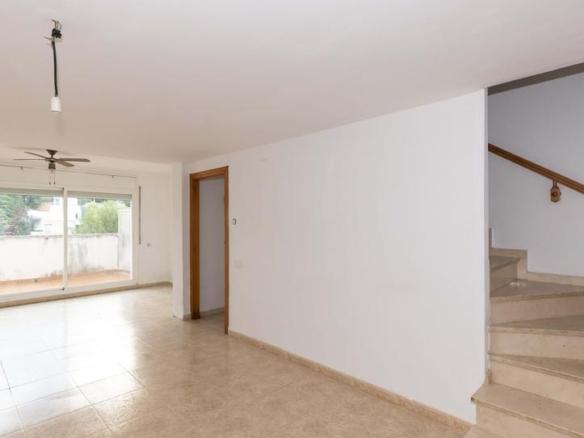 Townhouse for sale in Carrer Calaf 
 Roda de Bara, Roda de Berà