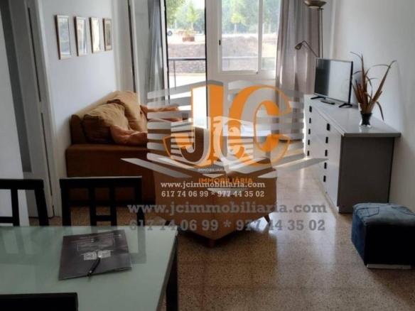 Apartment for sale on Calle Berenguer IV, Centre