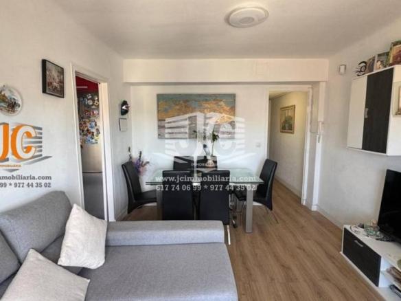 Apartment for sale on Calle Poeta Vicent Garcia, Centre