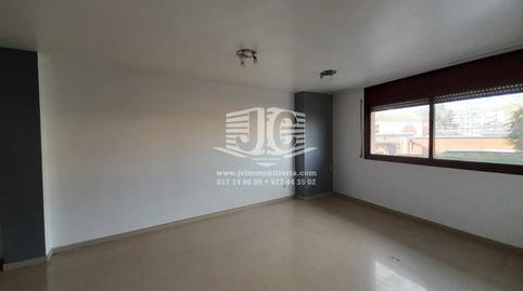 Apartment for sale on Camp Street, North