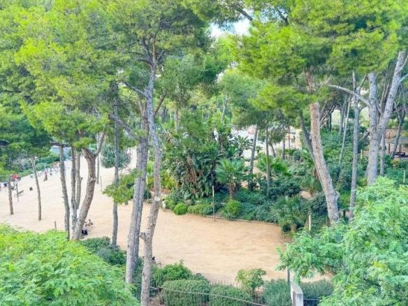 Apartment for sale in Carles Buïgas, Mar i Camp – Platja dels Capellans