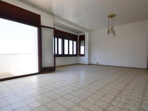 Apartment for sale at Robert Graupera, 220, Deltebre