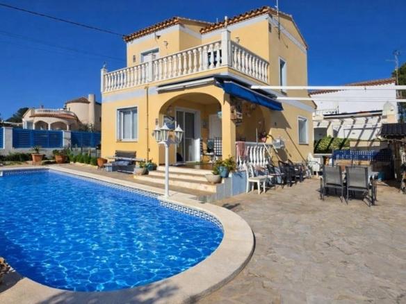 House or villa for sale in Les Tres Cales