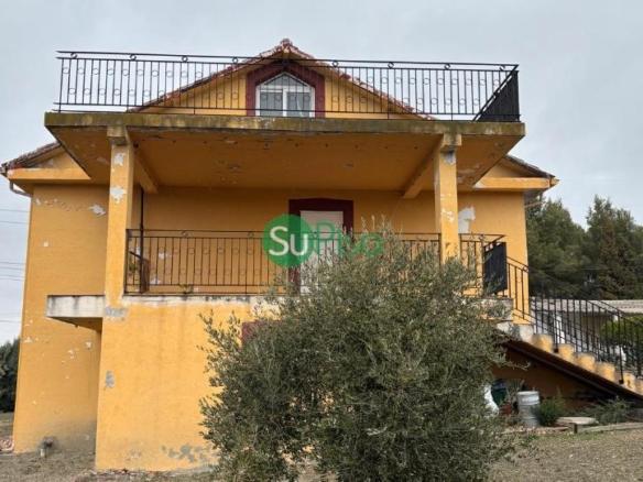 House or villa for sale on Avenida de Los Cisneros, 17, Yeles