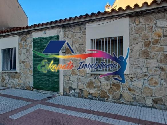 House or villa for sale on Avenida Madridejos, 52, Villacañas