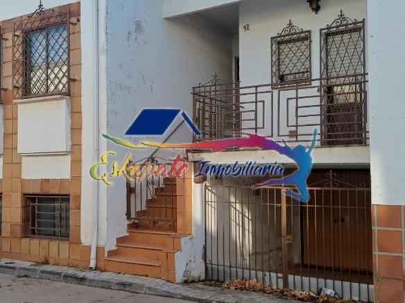 Townhouse for sale on Calle Delicias, 12, Villacañas