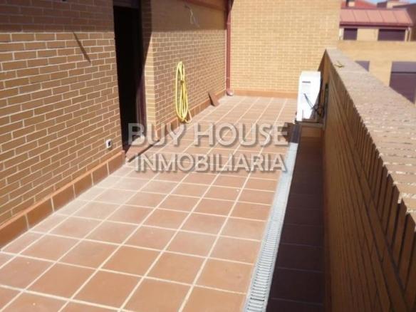 Penthouse for sale in Paseo Ribera (de la), Yuncler